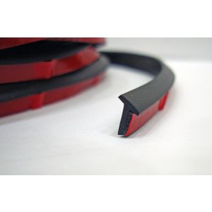 Резинка уплотнительная для обвесов узкая черная, рулон 50м (Китай)